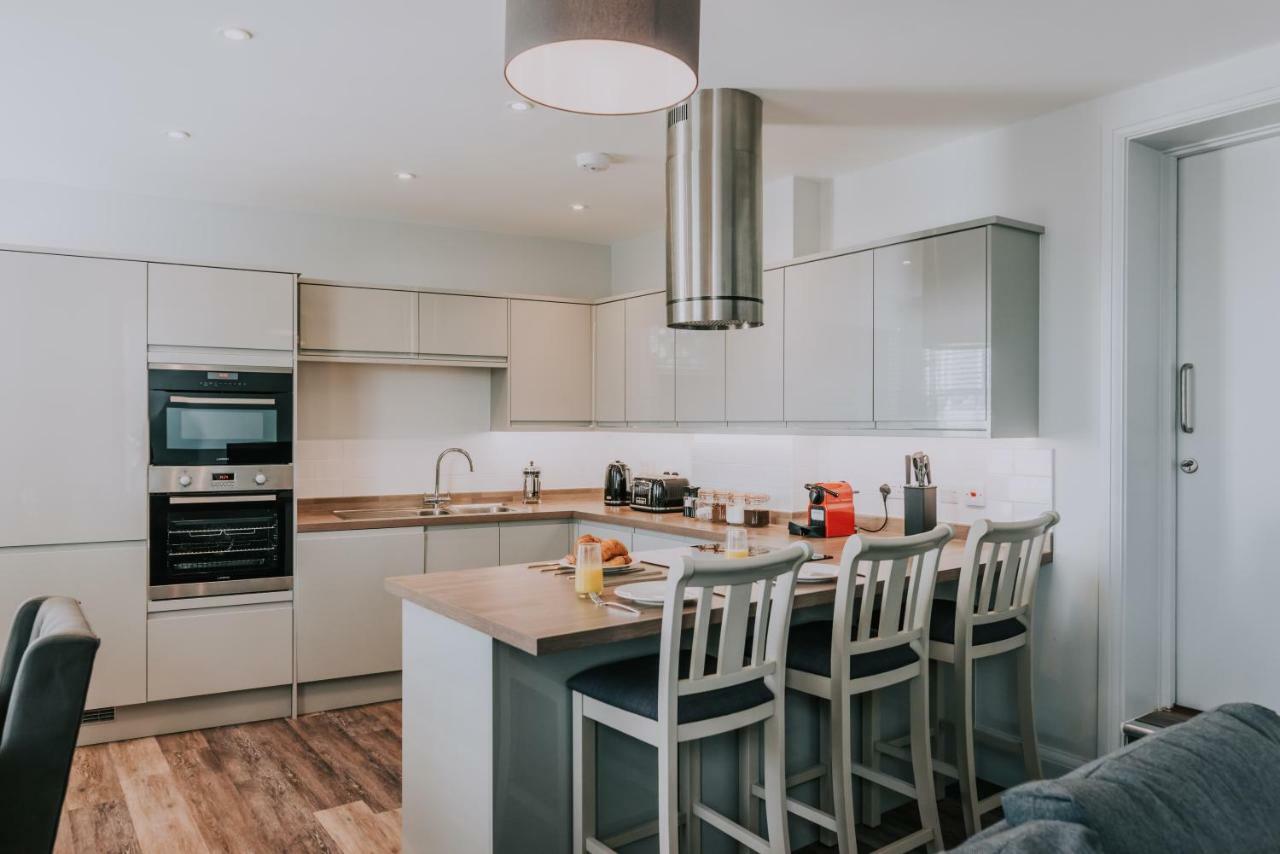 Cavendish House With Secure, Allocated Parking, 2 Mins Walk From Windsor Castle Exterior photo