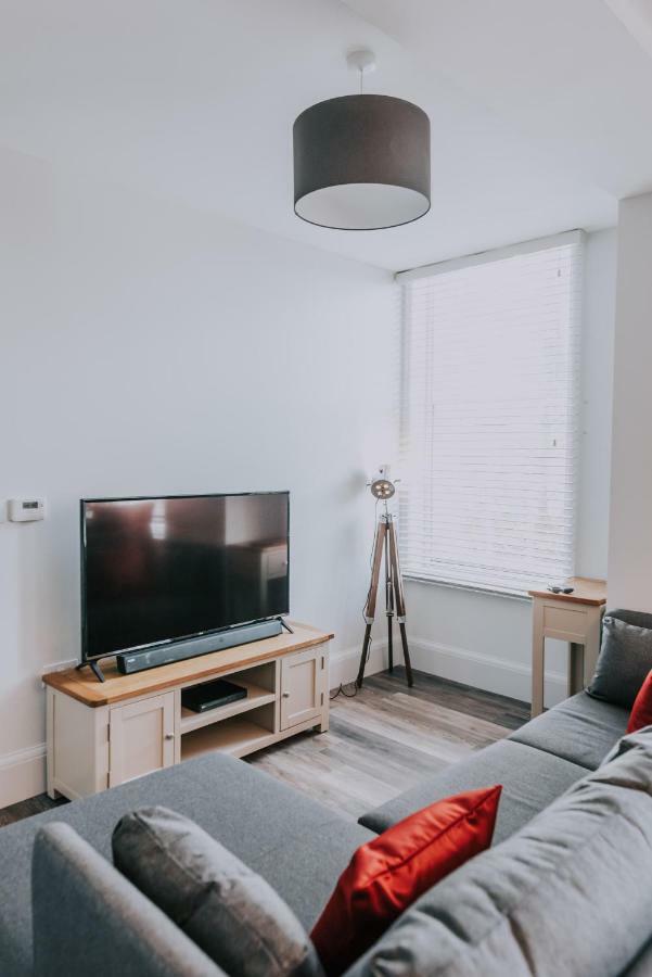 Cavendish House With Secure, Allocated Parking, 2 Mins Walk From Windsor Castle Exterior photo