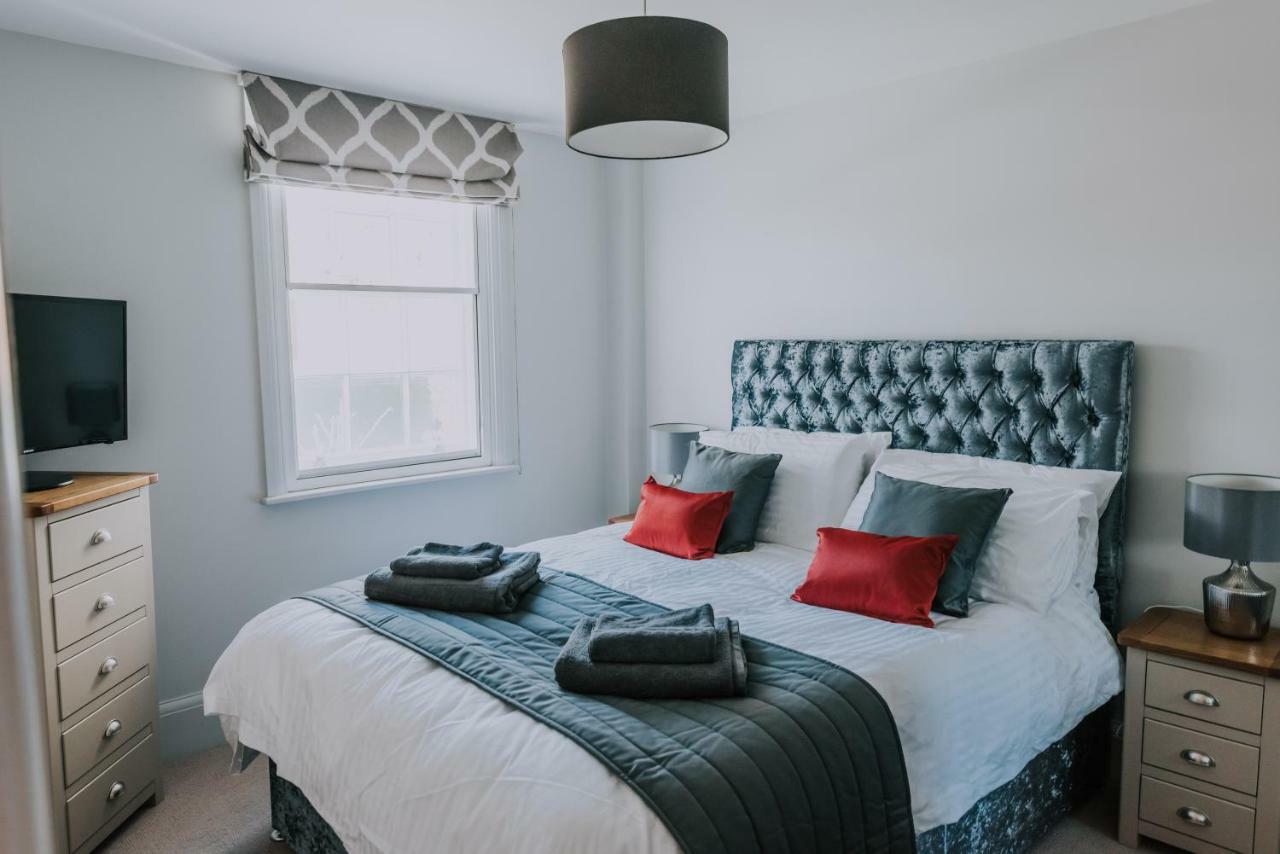 Cavendish House With Secure, Allocated Parking, 2 Mins Walk From Windsor Castle Exterior photo